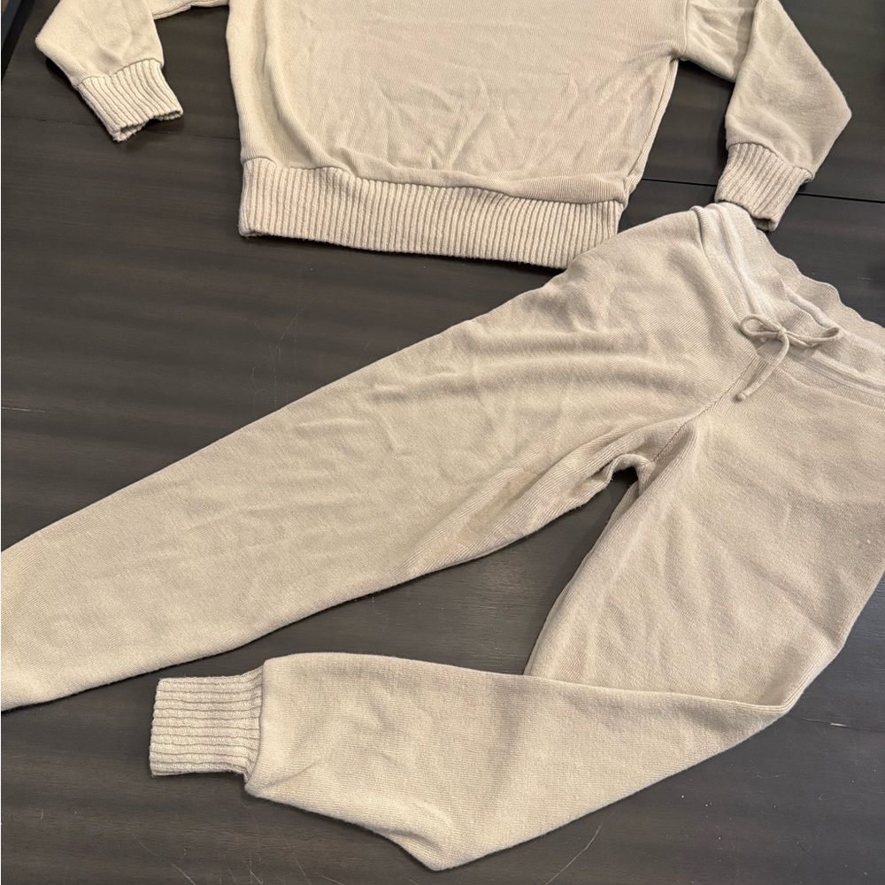 PrettyLittleThing Beige Knitwear